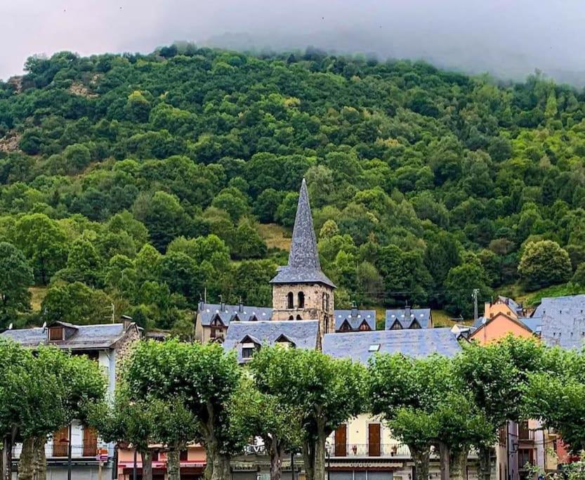 Mcastet, Casita Aranesa En El Valle De Aran Bossòst Exteriör bild