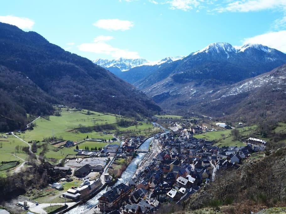Mcastet, Casita Aranesa En El Valle De Aran Bossòst Exteriör bild